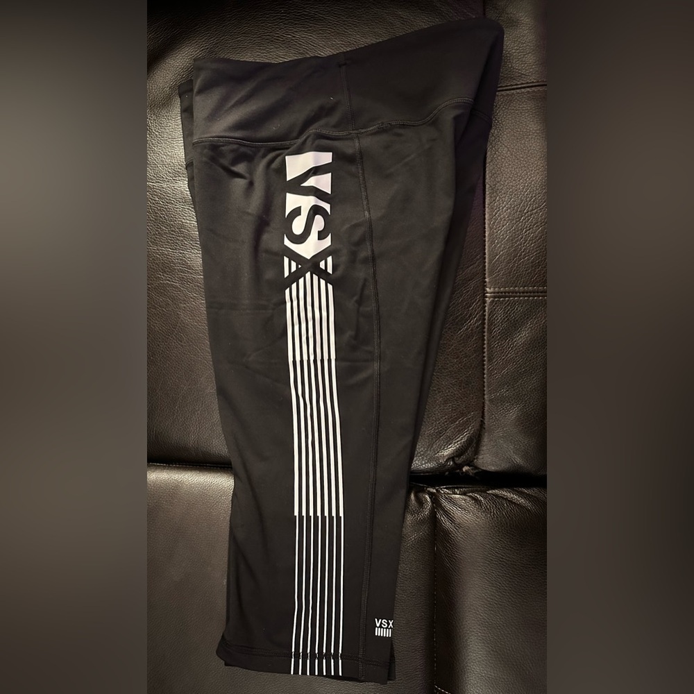 Victoria's Secret Sport VSX Knockout Crop Leggings
